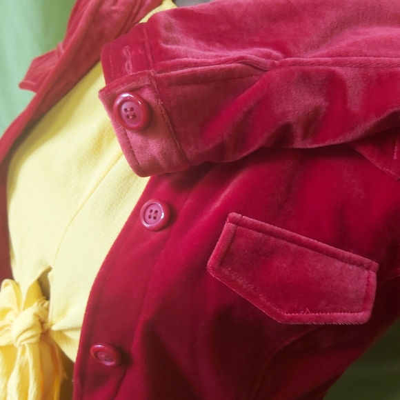 Clowncore Combo~ Yellow Crop Top And Red Button Up (S/M) - Picture 7 of 13